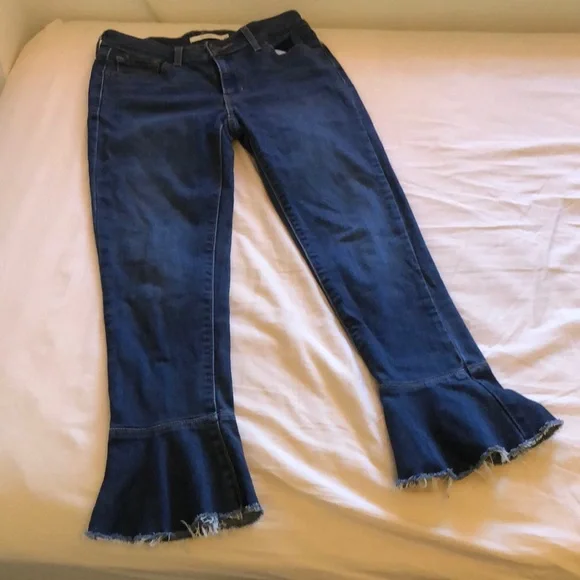 Levis 711 Skinny Ruffle Flare Cropped - Picture 4 of 6